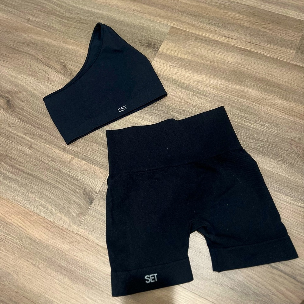 Set Active sculptflex bike shorts and bra set